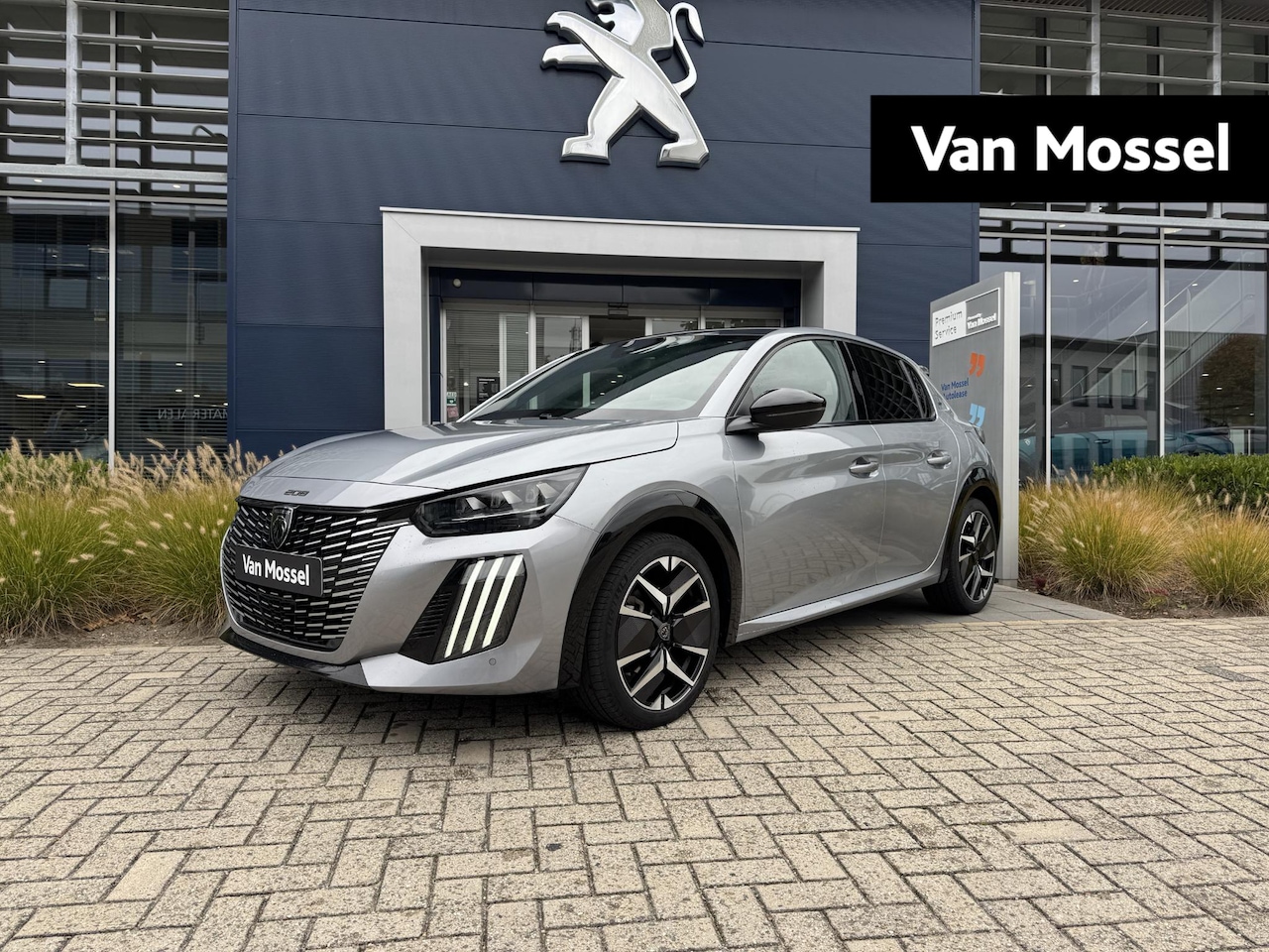 Peugeot 208 - Hybrid 145 e-DCS6 GT l Black Diamond Dak - AutoWereld.nl