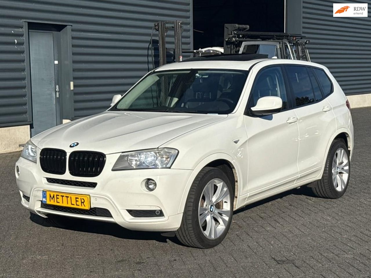 BMW X3 - xDrive20d High Executive XDrive20d High Executive, panoramadak, navigatie, stoelverwarming - AutoWereld.nl