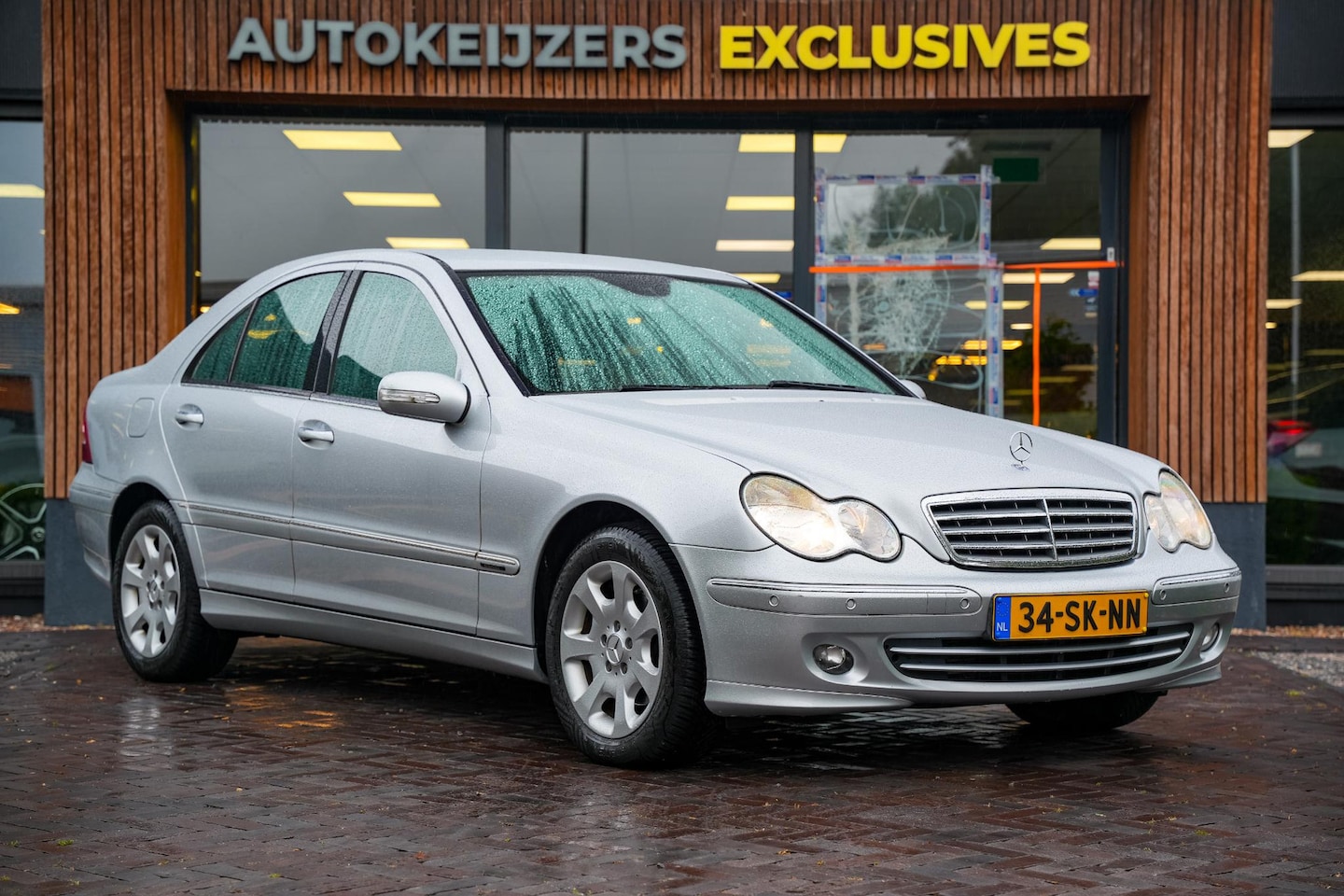 Mercedes-Benz C-klasse - 180 K. Elegance Airco Navi Parkeersensoren 16"L.M. Multifunctioneel stuurwiel - AutoWereld.nl