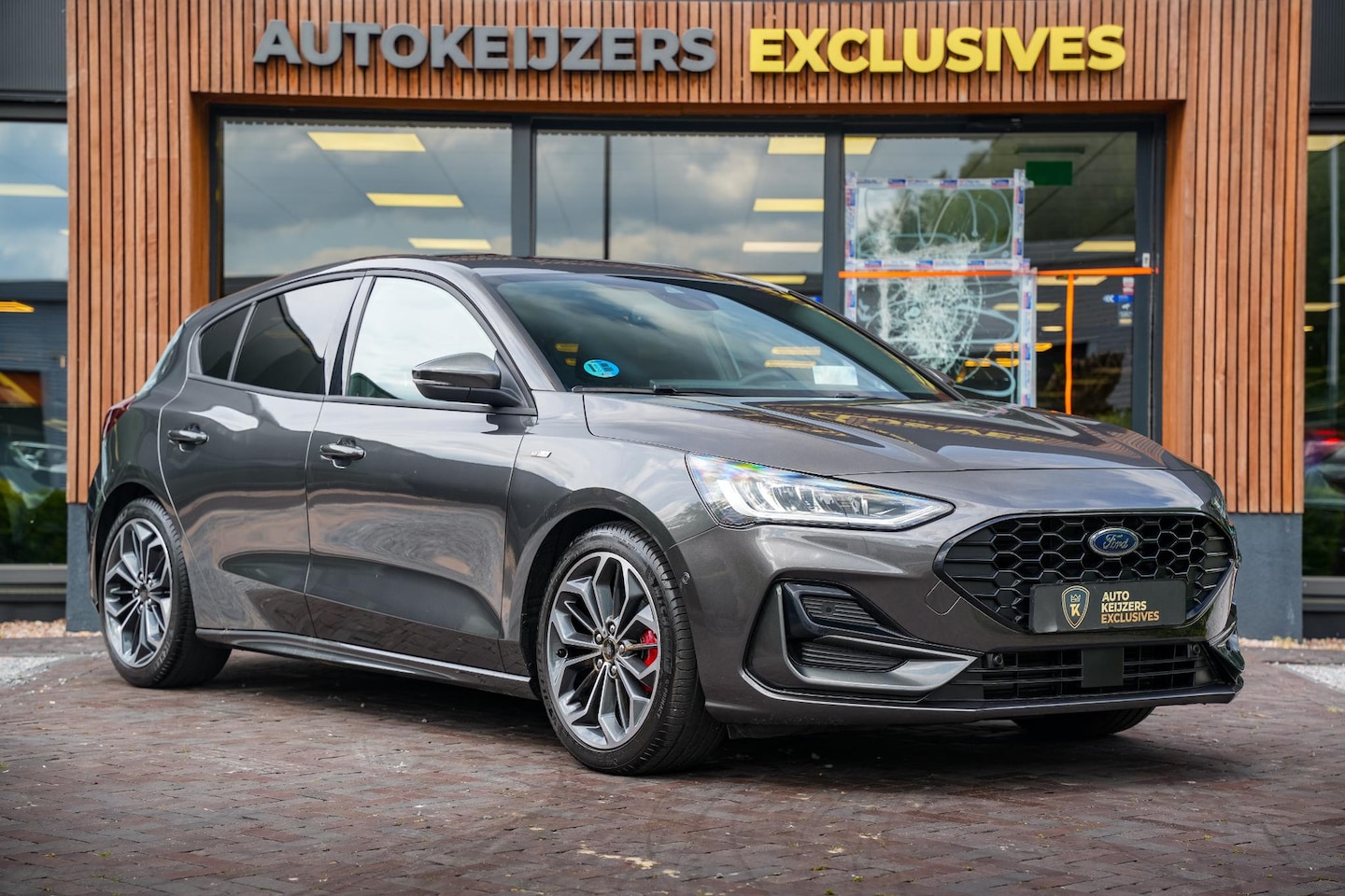 Ford Focus - 1.0 EcoBoost Hybrid ST Line Camera Cruise Navigatie DAB+ Keyless - AutoWereld.nl
