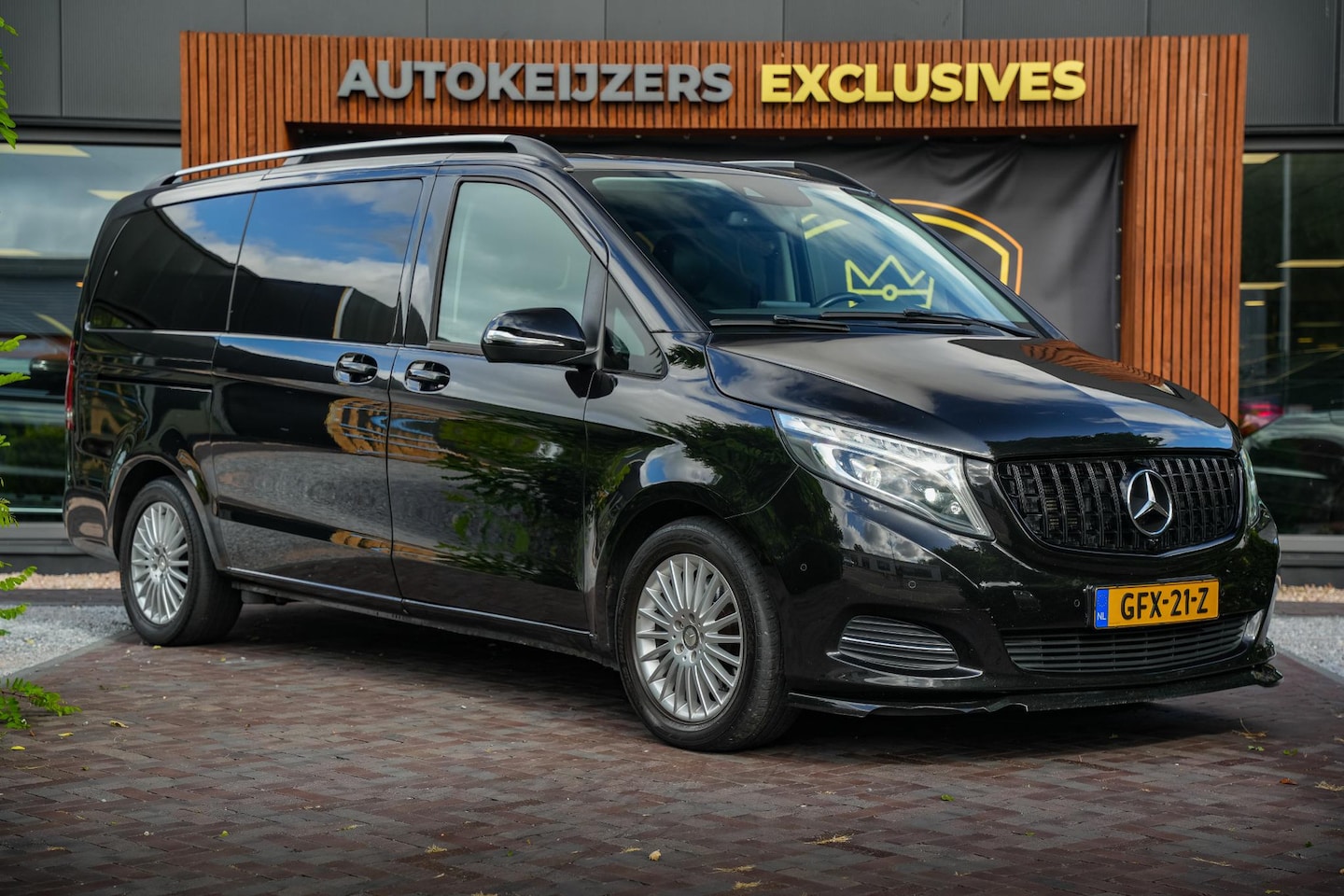 Mercedes-Benz V-klasse - 250 BlueTEC Lang Avantgarde Edition Lane Assist Leer Stoelverw. LED Camera 7 persoons 2x s - AutoWereld.nl