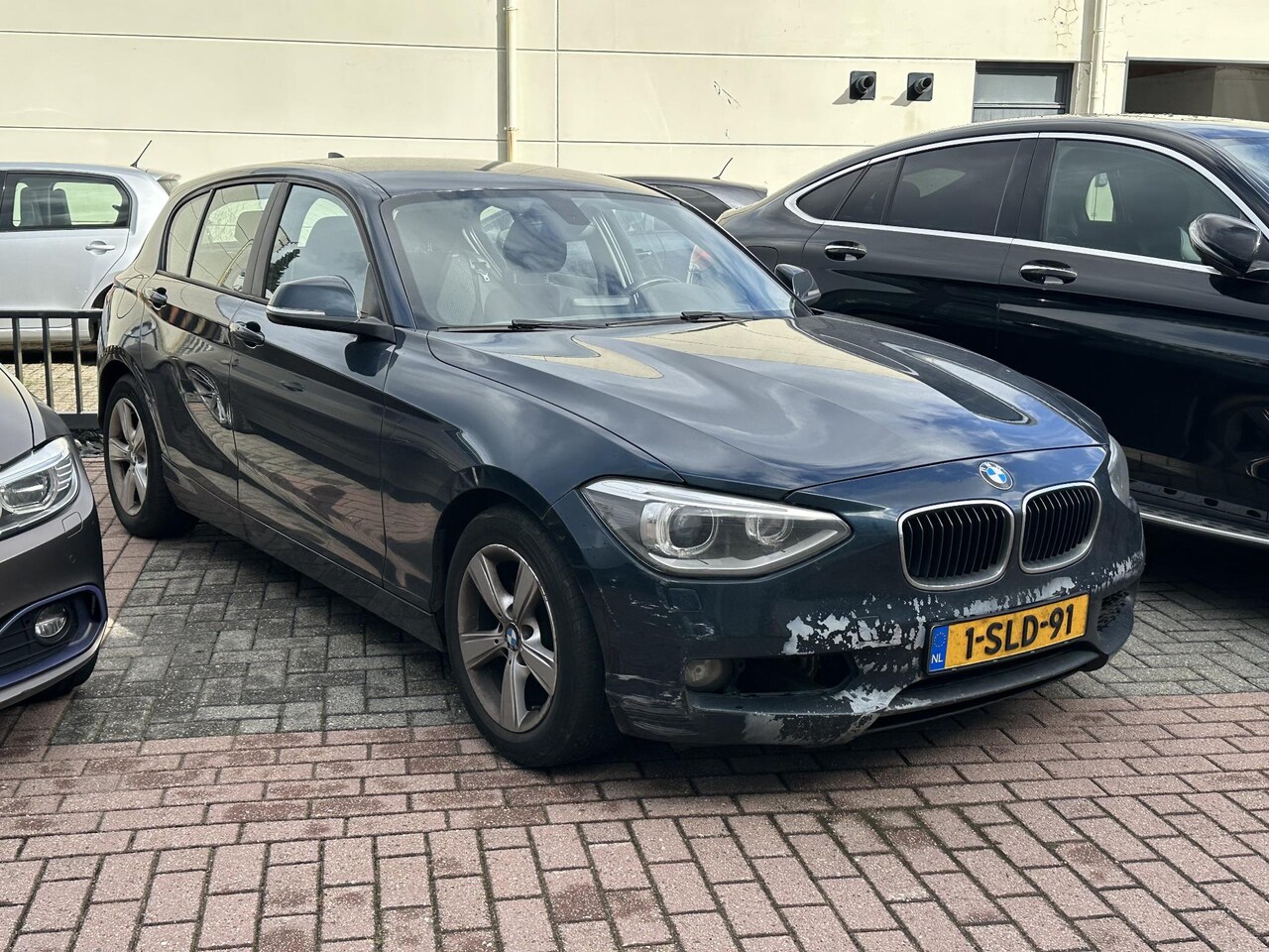 BMW 1-serie - 116i EDE Executive Navi Stuurwielbed. Mistlampen 16"L.M. Parkeersensoren - AutoWereld.nl