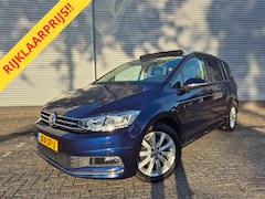 Volkswagen Touran - 1.5 TSI Automaat Comfortline Business 7p LEd, Panorama, Nav/Camera