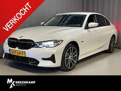 BMW 3-serie - 330e Sport Line 18"/Adaptieve cruise/Stuur + stoelverwarming/PDC v+a/Sportstoelen + memory