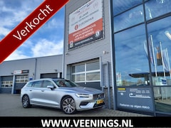 Volvo V60 - 2.0 T8 Twin Engine AWD Inscription - PANO - TREKHAAK - LEER - HUD - CAMERA - NL AUTO