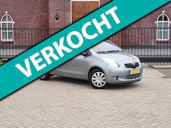 Toyota Yaris - 1.3 VVTi Sol / Airco / 5 drs / Nap / Nieuwe Apk / Trekhaak