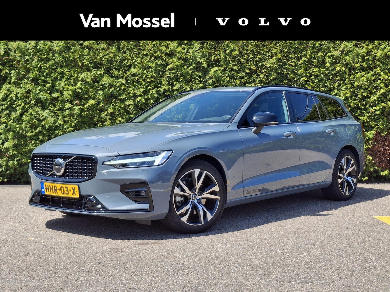 Volvo V60 - B3 Ultimate Dark | H&K Audio | Pilot assist | Demo | Vraag naar de actuele tellerstand - AutoWereld.nl