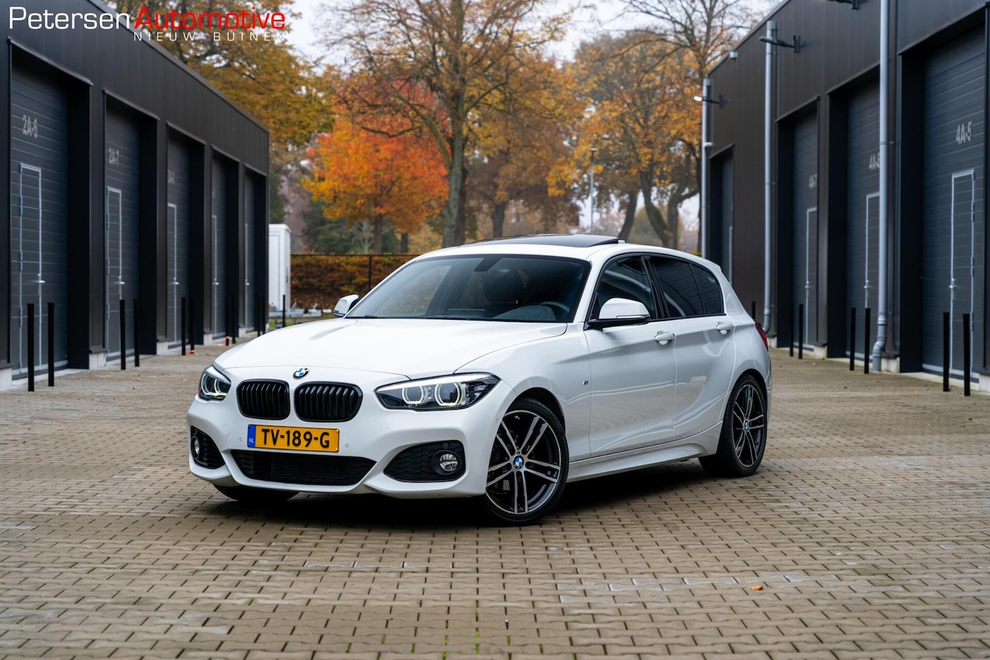 BMW 1-serie - 118i M Sport *Pano* Leder* Dealer onderhouden* - AutoWereld.nl