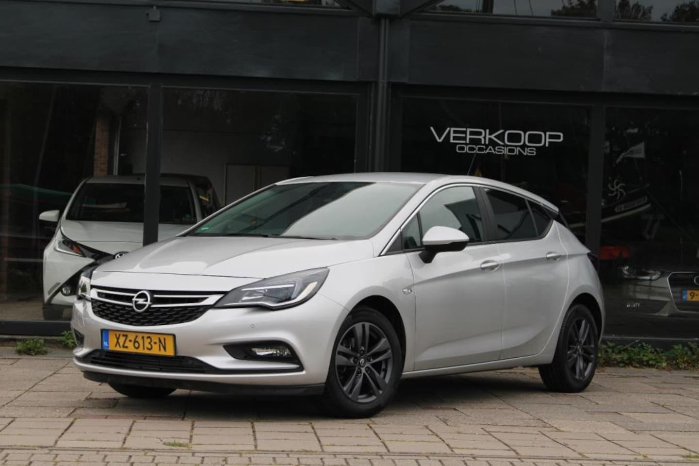 Opel Astra - 1.0 Turbo 120 Jaar Edition 1.0 Turbo 120 Jaar Edition - AutoWereld.nl