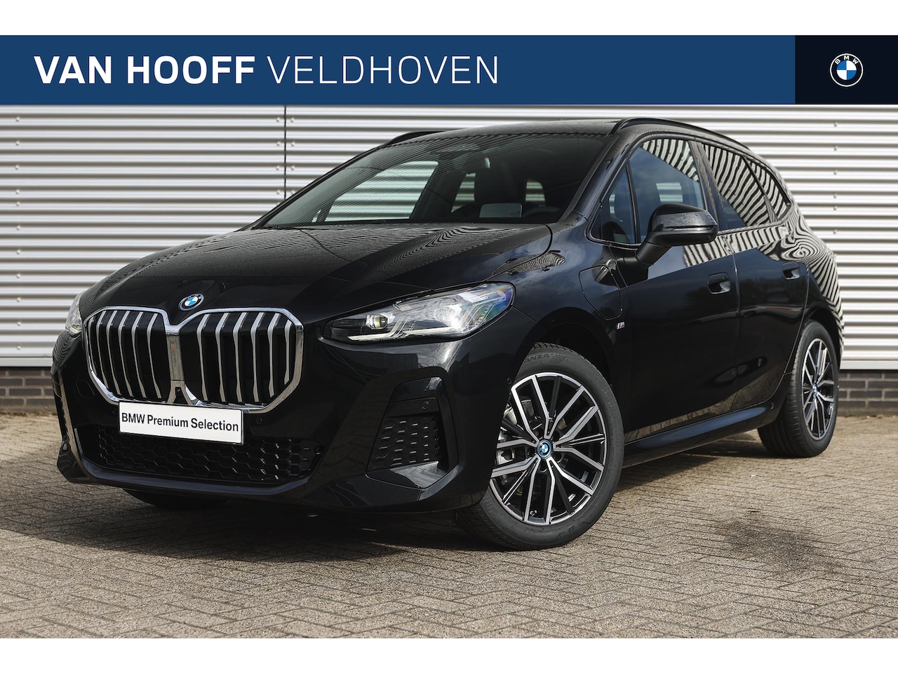 BMW 2-serie Active Tourer - 225e xDrive High Executive M Sport Automaat / Panoramadak / Trekhaak / Sportstoelen / M Ad - AutoWereld.nl