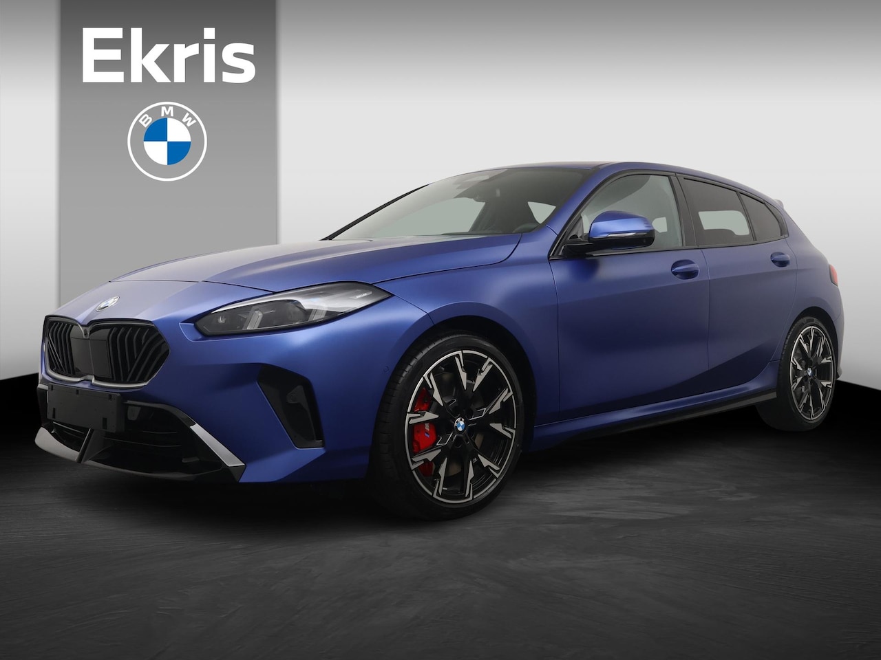 BMW 1-serie - 120 | Individual Lak | M Sportpakket Pro | Harman Kardon | Panoramadak | Innovation Pack - AutoWereld.nl