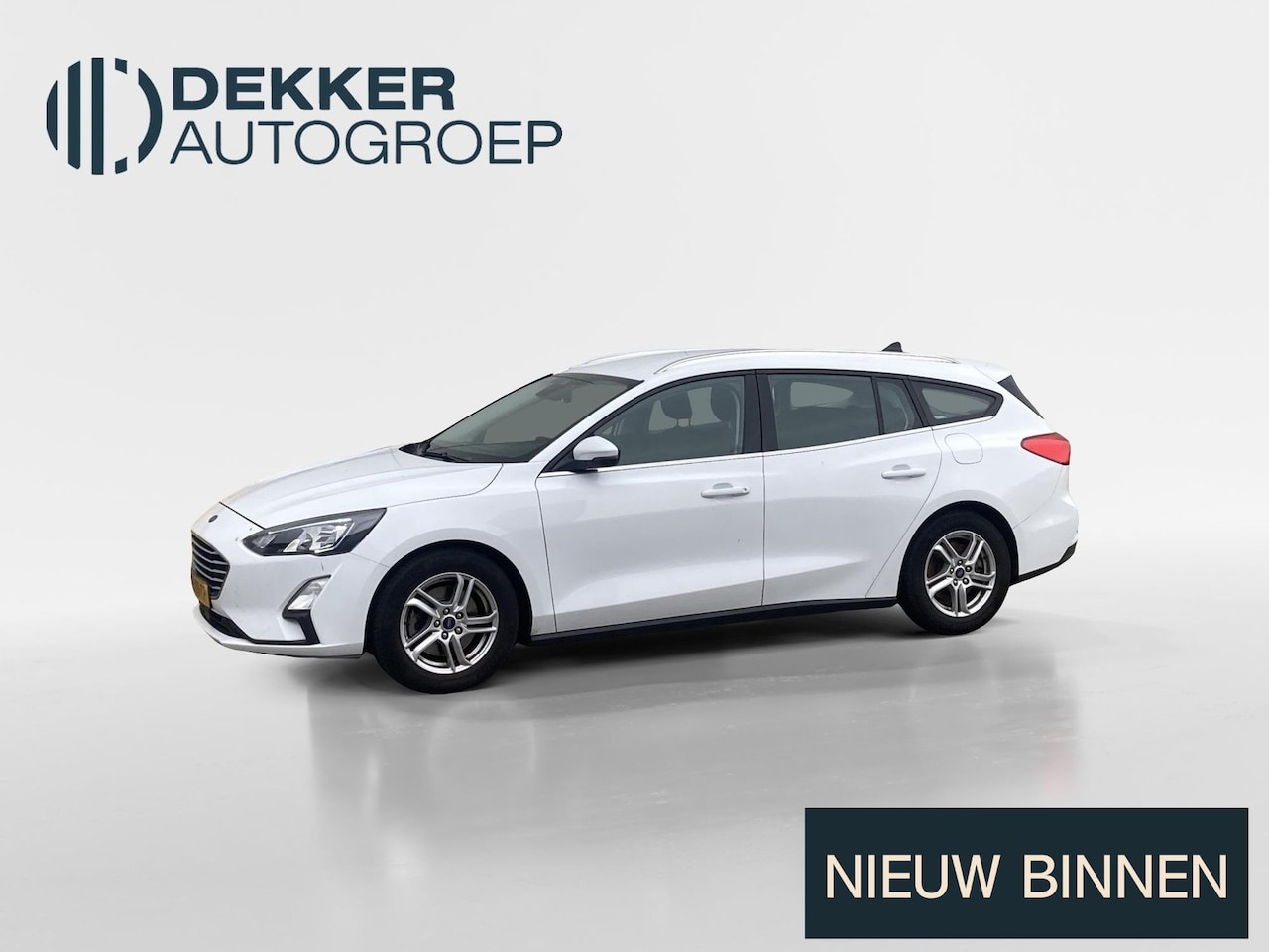 Ford Focus Wagon - 1.0 EcoBoost Hybrid 125 pk Trend Business Wagon Navigatie-AppleCarplay/AndroidAuto-Achteru - AutoWereld.nl