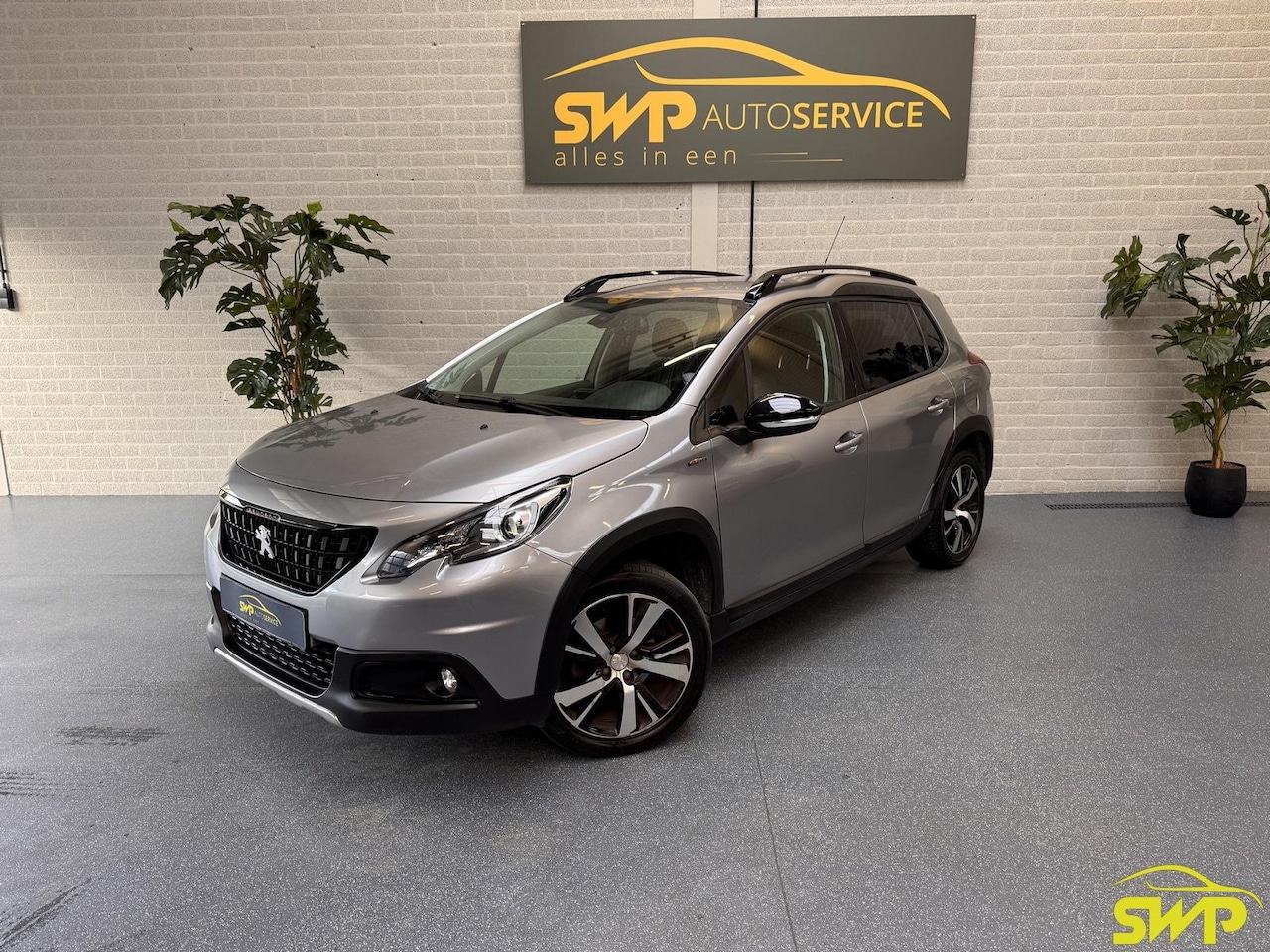 Peugeot 2008 - 1.2 PureTech GT-line | Navi | Trekhaak - AutoWereld.nl