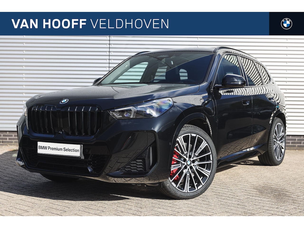 BMW X1 - xDrive30e High Executive M Sport Automaat / Panoramadak / Trekhaak / Sportstoelen / M Adap - AutoWereld.nl
