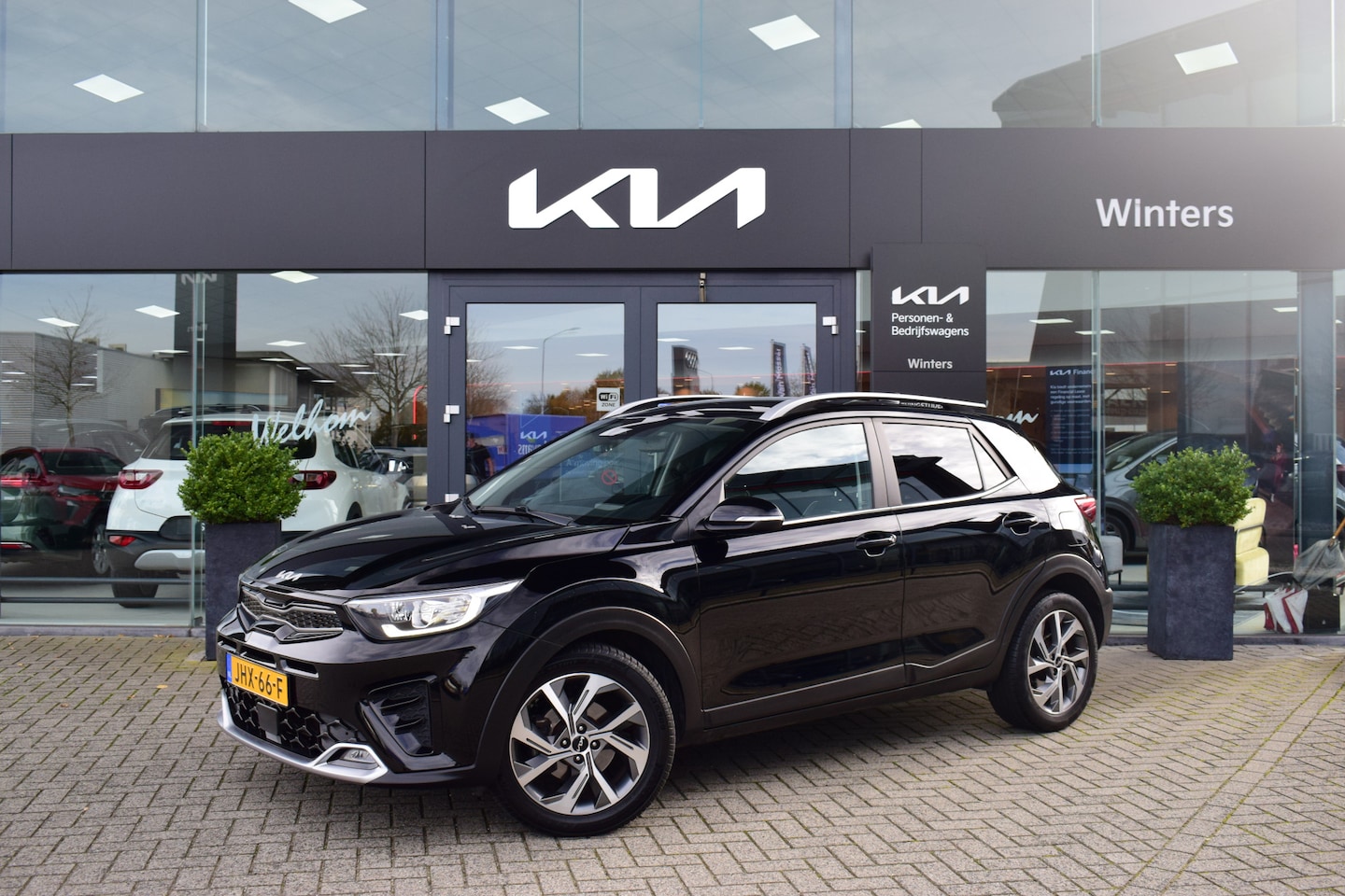 Kia Stonic - 1.0 T-GDi MHEV GT-Line Autom. | Cruise Control | Navigatie | Camera | Bluetooth | GT-stuur - AutoWereld.nl