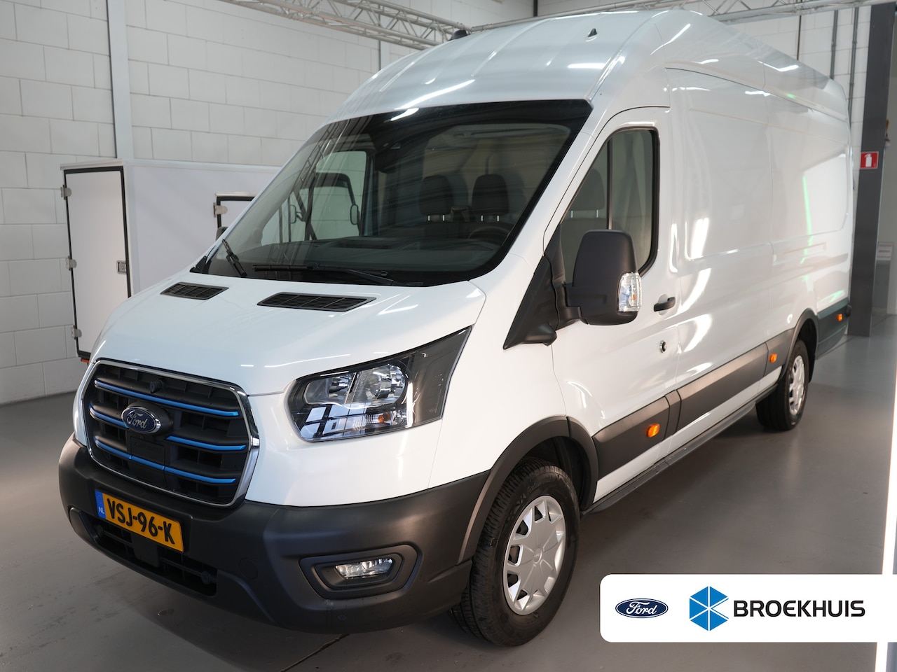 Ford E-Transit - 350 L4H3 Trend 68 kWh | 360 Camera | Adaptive Cruise | BLIS | Elektrische Stoel | Navigati - AutoWereld.nl