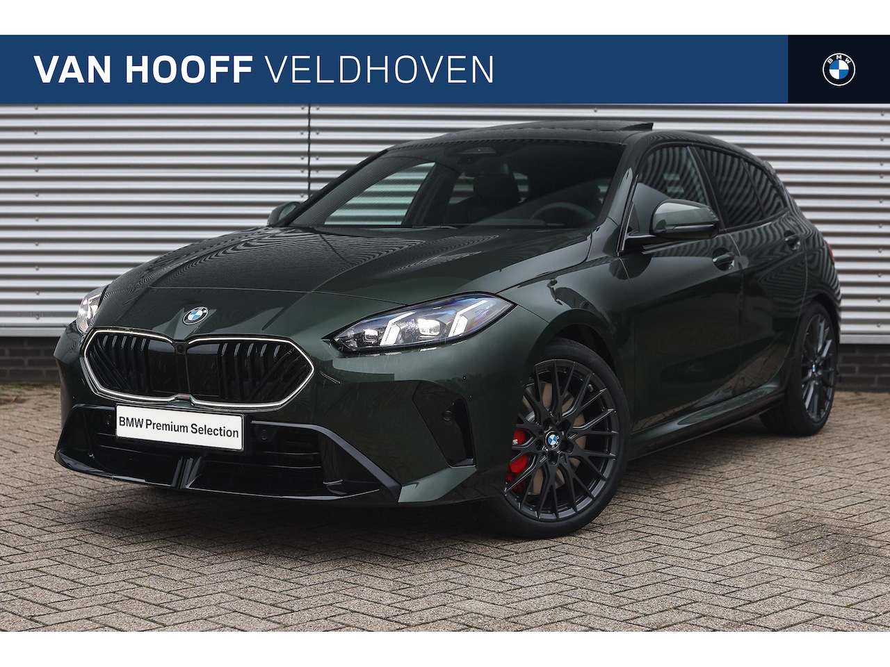 BMW 1-serie - 120 High Executive M Sport Automaat / Panoramadak / Sportstoelen / M Adaptief onderstel / - AutoWereld.nl