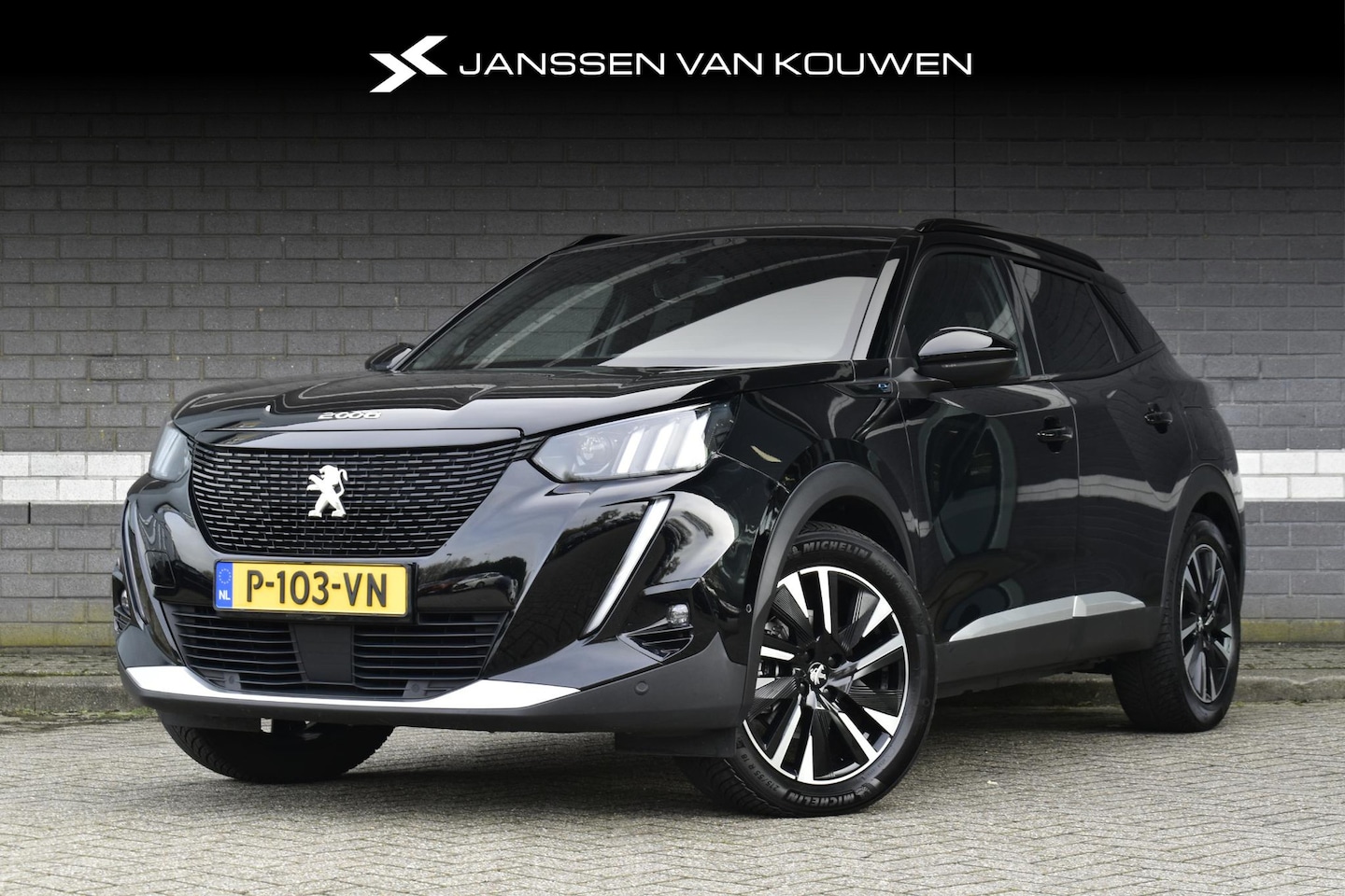 Peugeot e-2008 - EV GT Pack 50 kWh Navi Camera Apple Carplay LED - AutoWereld.nl
