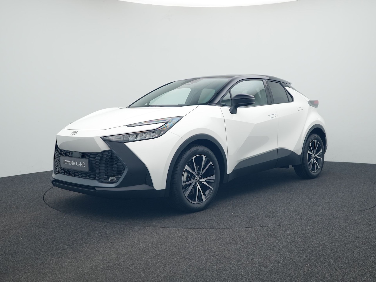 Toyota C-HR - 1.8 Hybrid 140 Dynamic Nu met € 2000,- inruilpremie! | *NIEUW* | Direct Leverbaar! - AutoWereld.nl