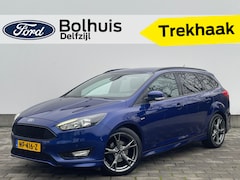 Ford Focus Wagon - ST-Line | Trekhaak | Verwarmde voorruit | Navi | Cruise | 17 Inch | Parkeersensoren |
