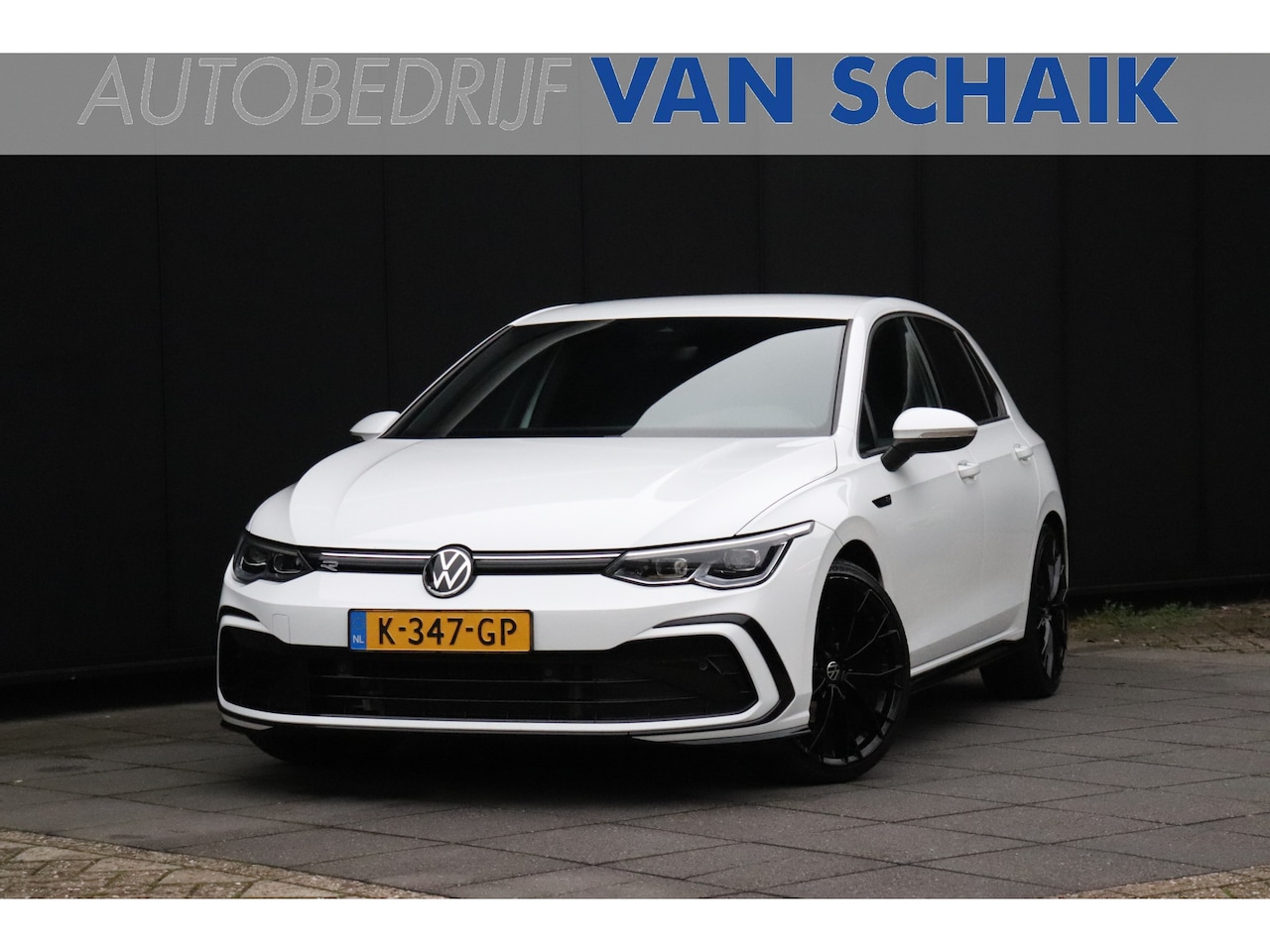 Volkswagen Golf - 1.5 eTSI R-LINE | | PDC | NAVI | APPLE CARPLAY | STOEL/STUURVERW. - AutoWereld.nl