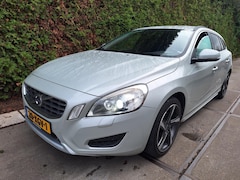 Volvo V60 - 2.4 D5