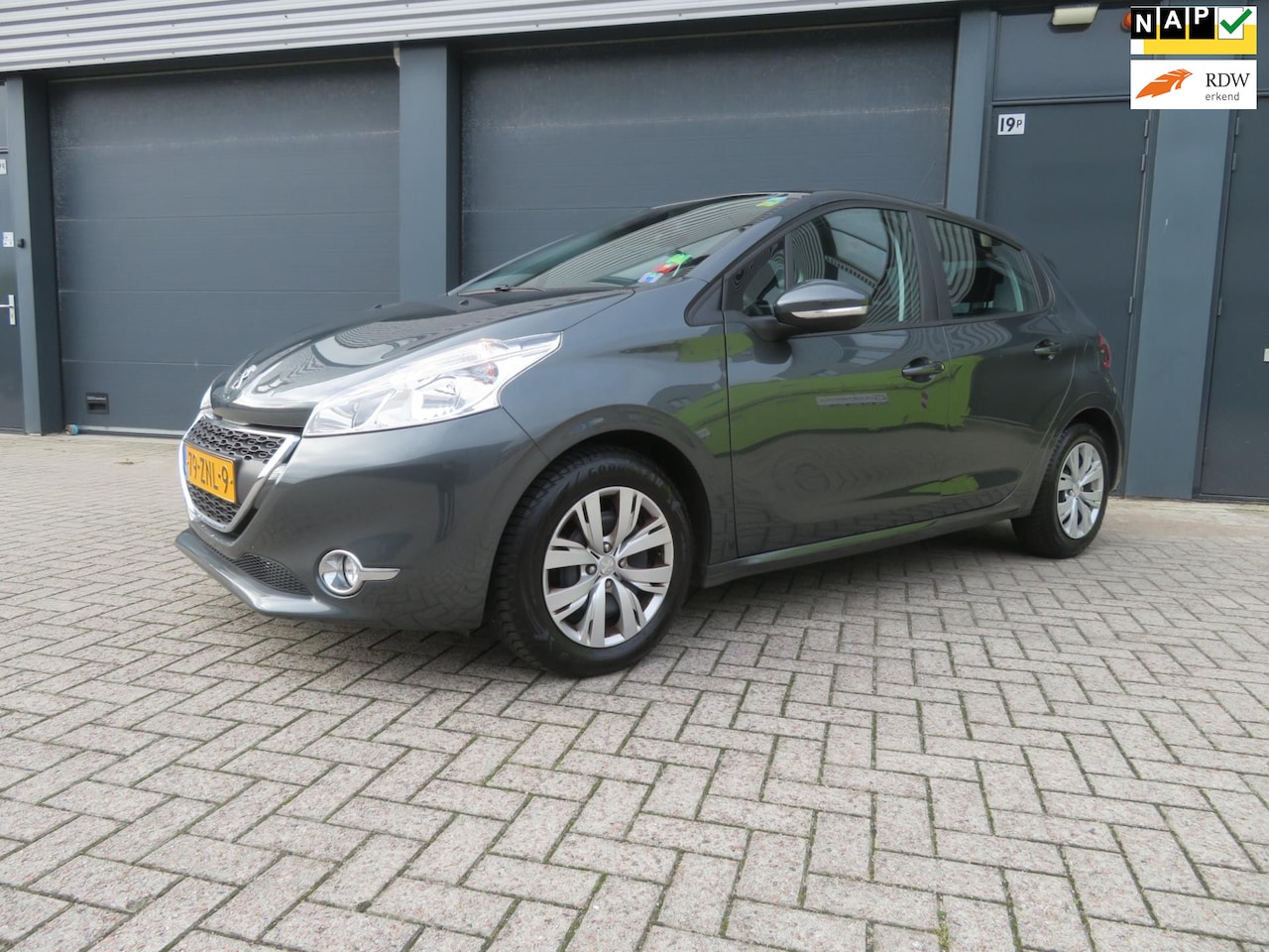 Peugeot 208 - 1.2 VTi Envy 100795 km nap - AutoWereld.nl