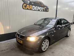 BMW 3-serie - 318i High Executive Rookt beetje Export
