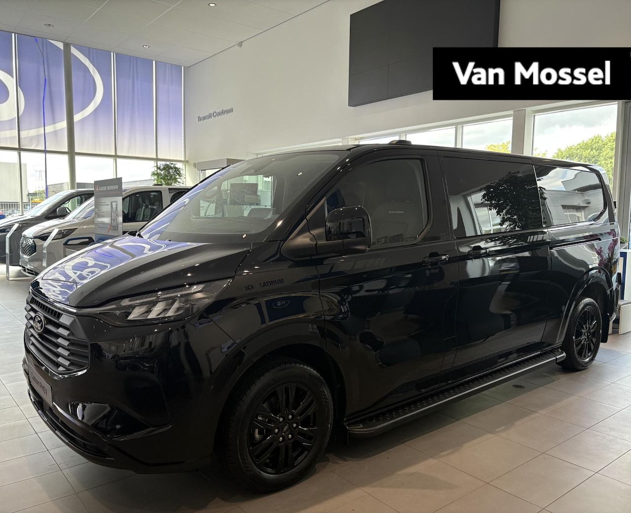 Ford Transit Custom - Transit Custom Limited Black Platinum | NETTO BIJTELLING 2025 VANAF € 382,- | DUBBEL CABIN - AutoWereld.nl