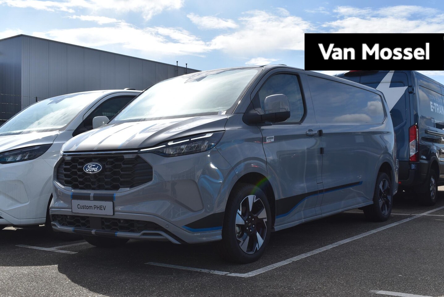 Ford Transit Custom - 320 2.5 PHEV L2H1 Sport | Uit Voorraad Leverbaar! | Grey Matter | Driver Assistent Pack Pr - AutoWereld.nl