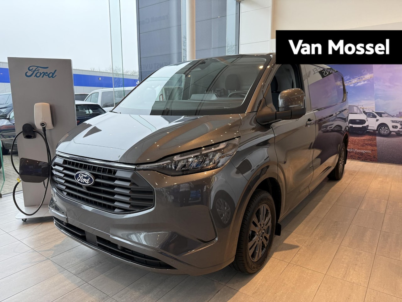 Ford Transit Custom - 340 2.5 PHEV L2H1 Limited | Voorraadauto | 0,99% Financial Lease NU MET EXTRA VOORRAAD VOO - AutoWereld.nl