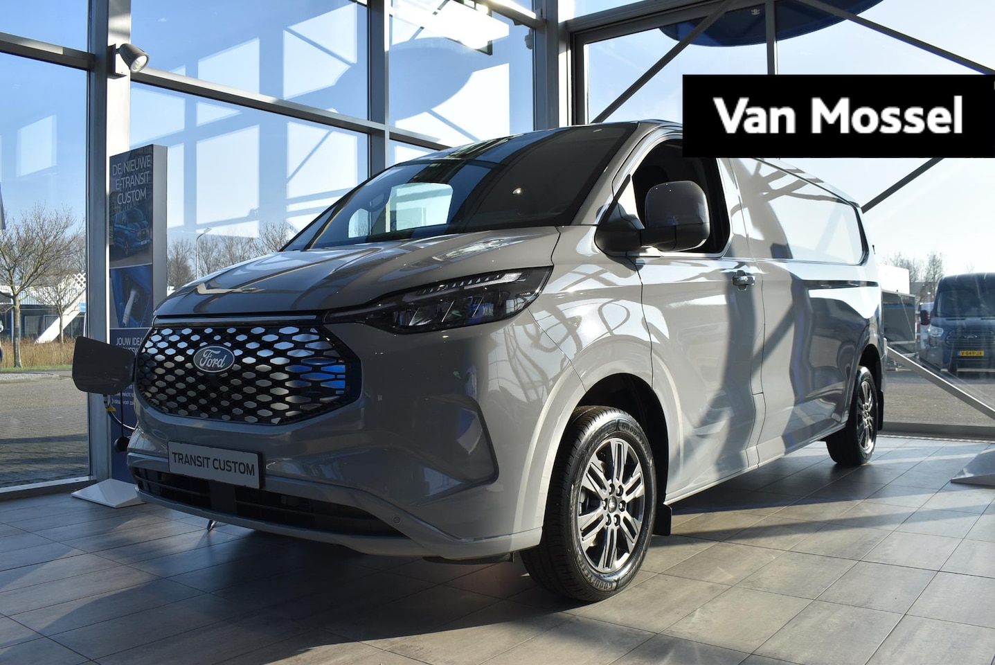 Ford E-Transit Cust. - 340 L2H1 Limited 65 kWh | Grey Matter | 17" Lichtmetalen Velgen | Driver Assistance Pack P - AutoWereld.nl