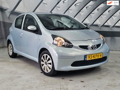 Toyota Aygo - 1.0-12V