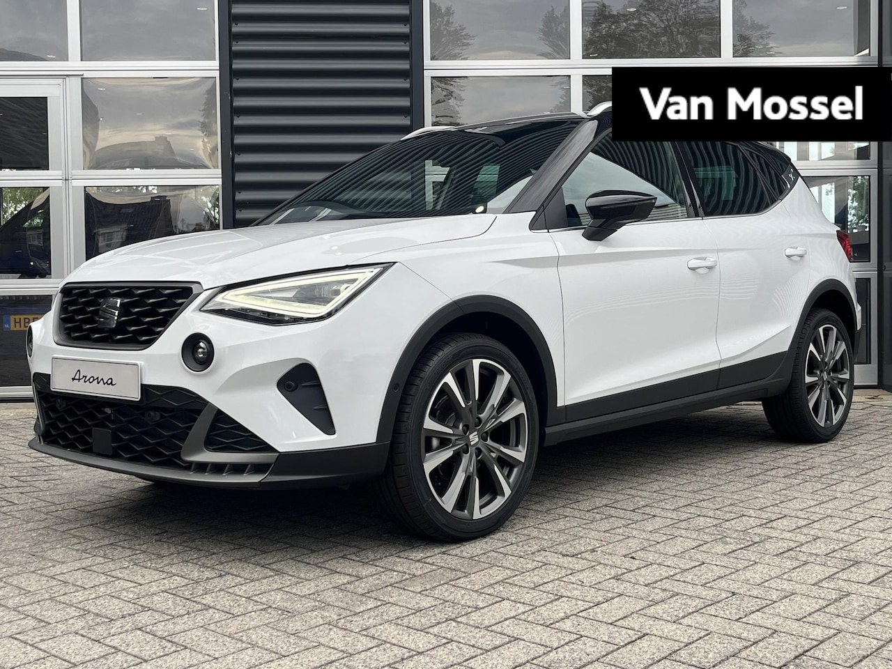 SEAT Arona - 1.0 EcoTSI FR Anniversary 95 PK | LED Koplampen | Climate Control | Apple Carplay/Android - AutoWereld.nl