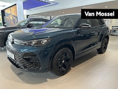 Volkswagen Tiguan - 1.5 eHybrid R-Line Edition 204 pk | Black Pakket | Panorama dak | Stoelverwarming/stuur |