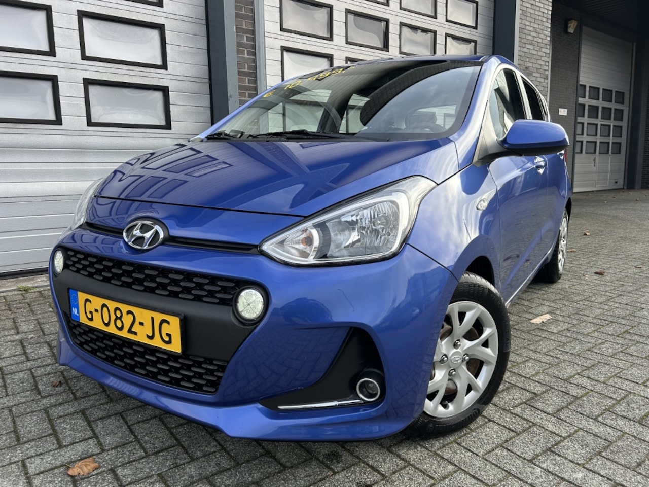 Hyundai i10 - 1.0i Comfort 20.000 KM! Airco Nieuwstaat! - AutoWereld.nl