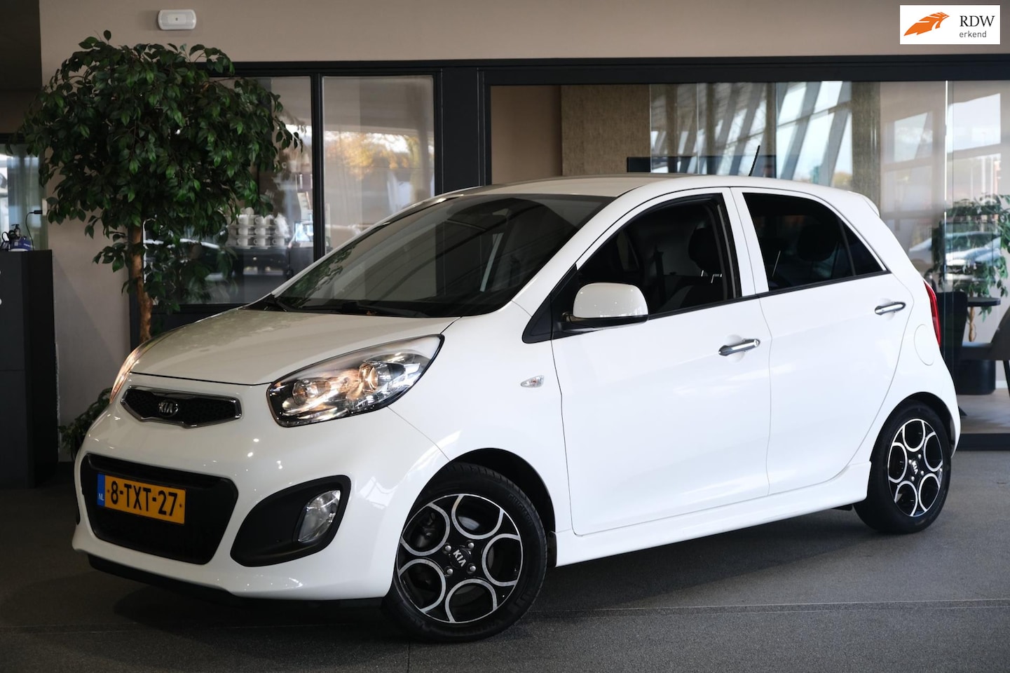 Kia Picanto - 1.0 CVVT World Cup Ed. 5drs airco LM velg MF-Stuur - AutoWereld.nl
