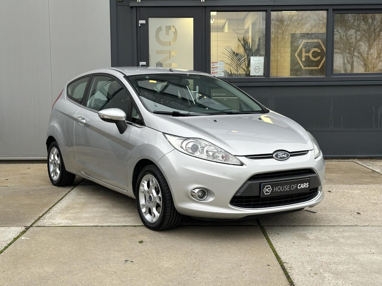 Ford Fiesta - 1.25 Titanium Airco Lichtmetaal 82PK NAP - AutoWereld.nl