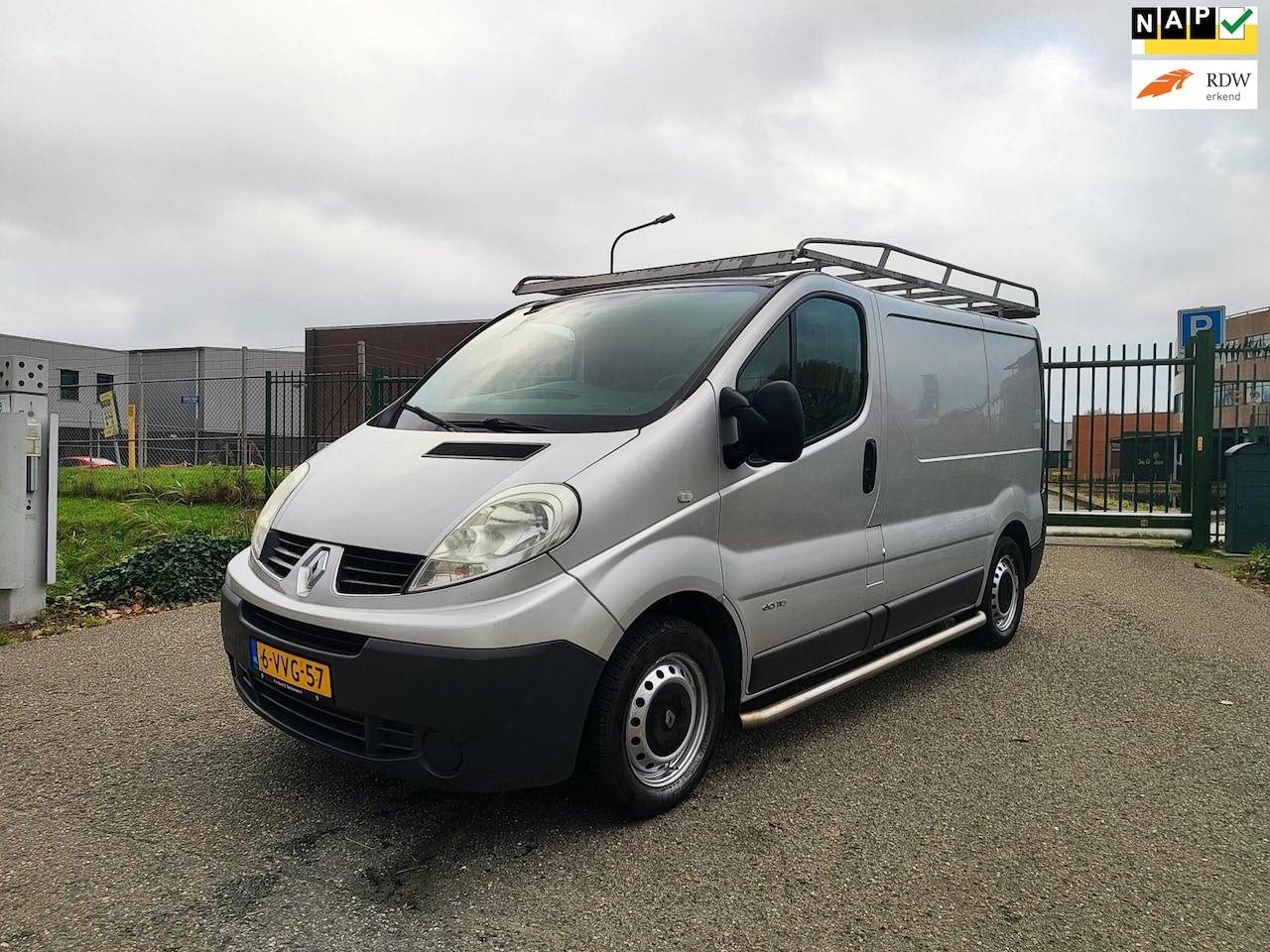 Renault Trafic - 2.0 dCi T27 L1H1 Eco Black Edition Airco! Apk! Nap!!! - AutoWereld.nl