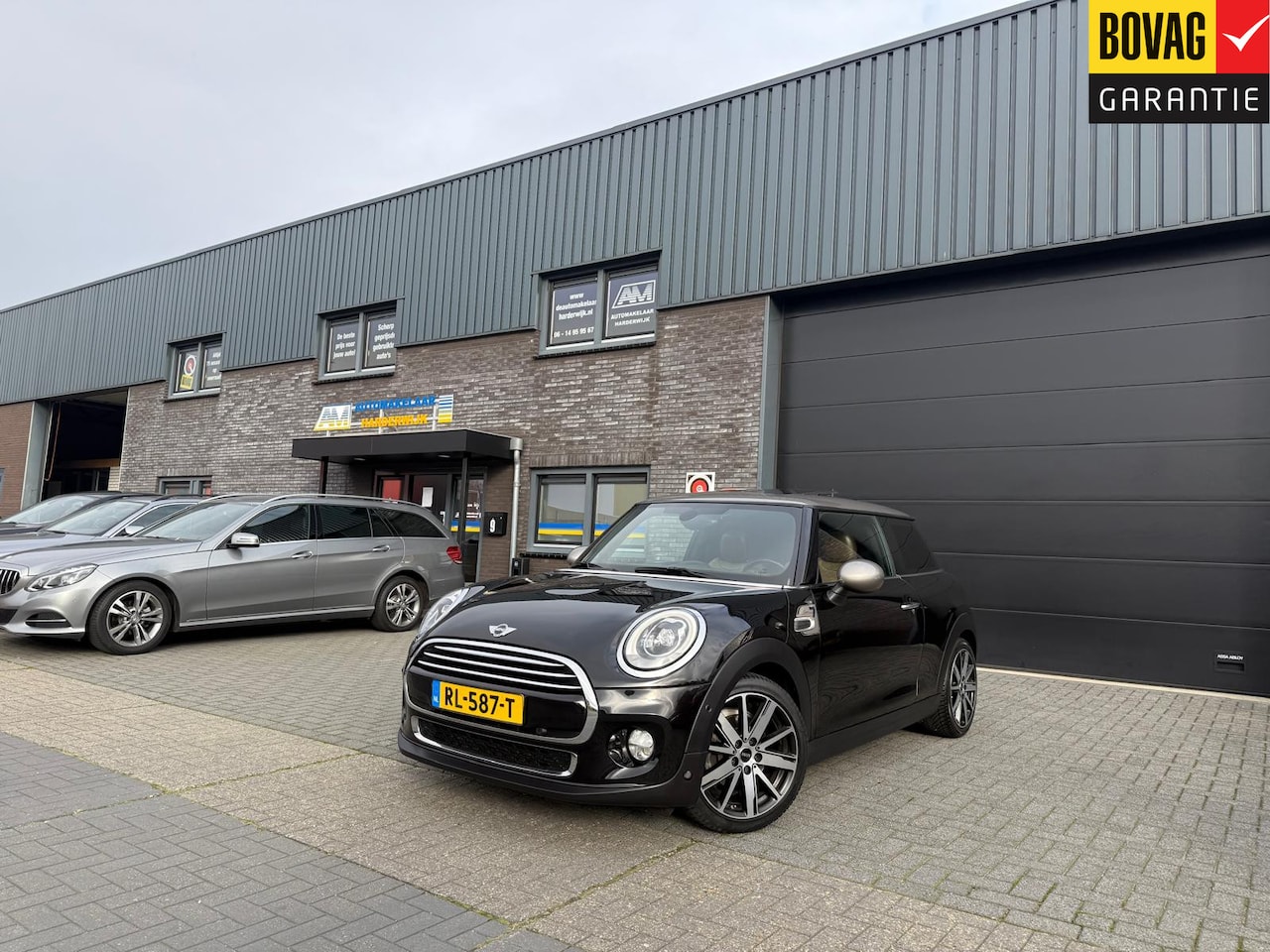 MINI Cooper - Mini 1.5 Chili | 12MND GARANTIE | AUTOMAAT | PANODAK | LED | DAB | LEDER | DEALER ONDERHOU - AutoWereld.nl