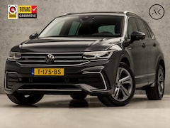Volkswagen Tiguan - 1.5 TSI R-Line 150Pk Automaat (2X R-LINE, PANORAMADAK, ALCANTARA, APPLE CARPLAY, STUUR/STO
