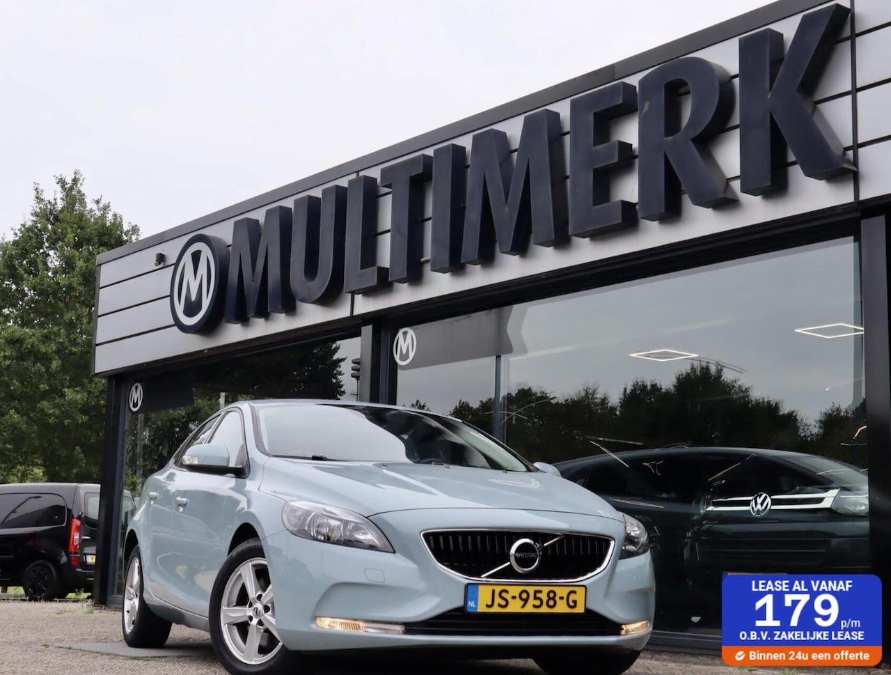 Volvo V40 - 2.0 T2 Kinetic 2.0 T2 Kinetic, Trekhaak, Camera, Climate Control - AutoWereld.nl