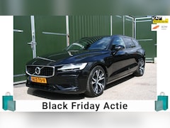 Volvo V60 - 2.0 T8 Twin Engine AWD R-Design, LEER, PANORAMADAK, CAMERA, WINTERPAKKET