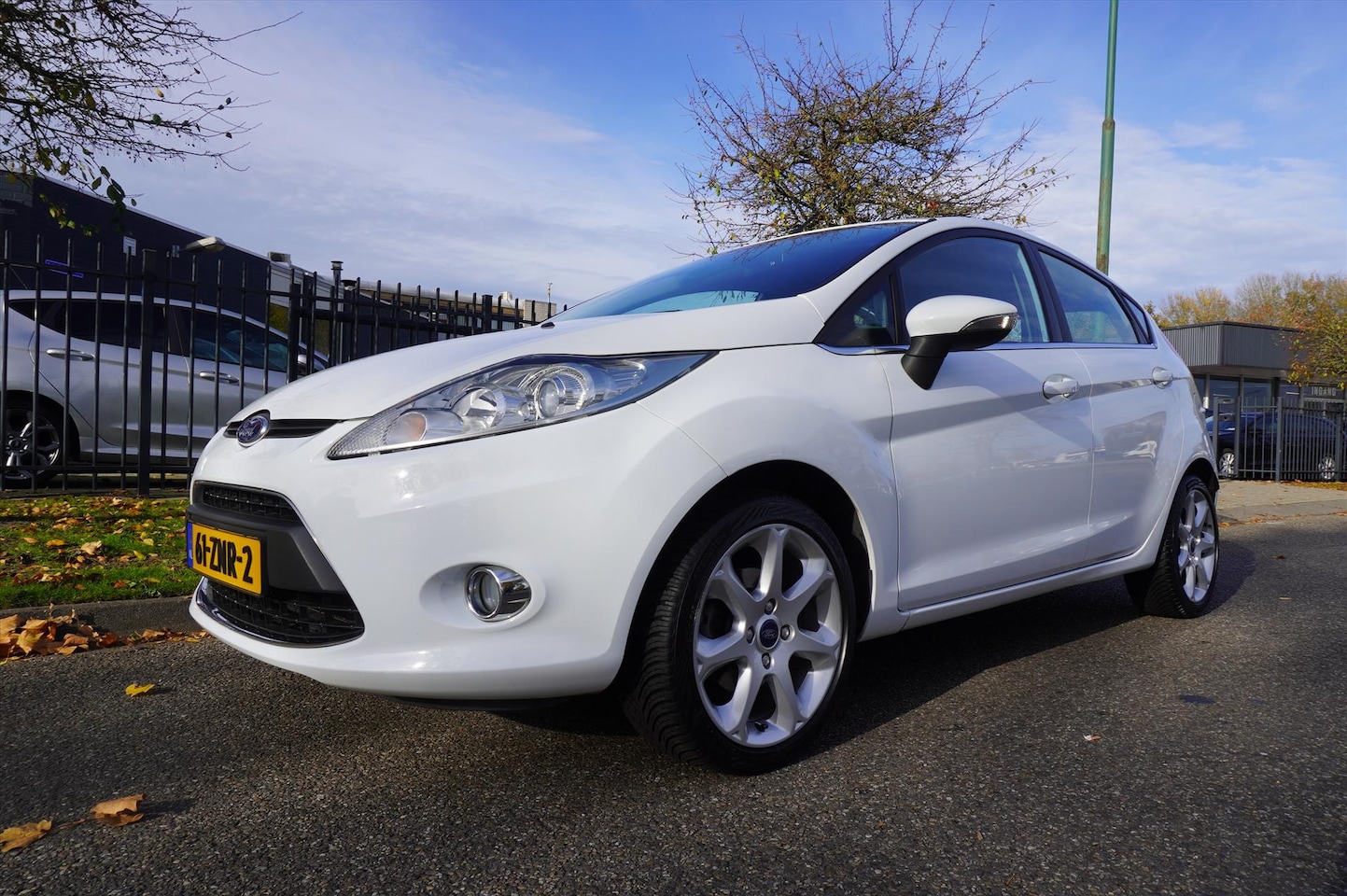 Ford Fiesta - 1.25 82pk 5D Titanium Leder Clima Cruise LM Mooi - AutoWereld.nl