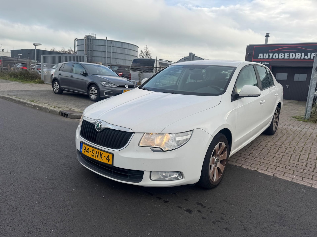 Skoda Superb - 1.8 TSI DSG AUTOMAAT DEFECT!!!! - AutoWereld.nl