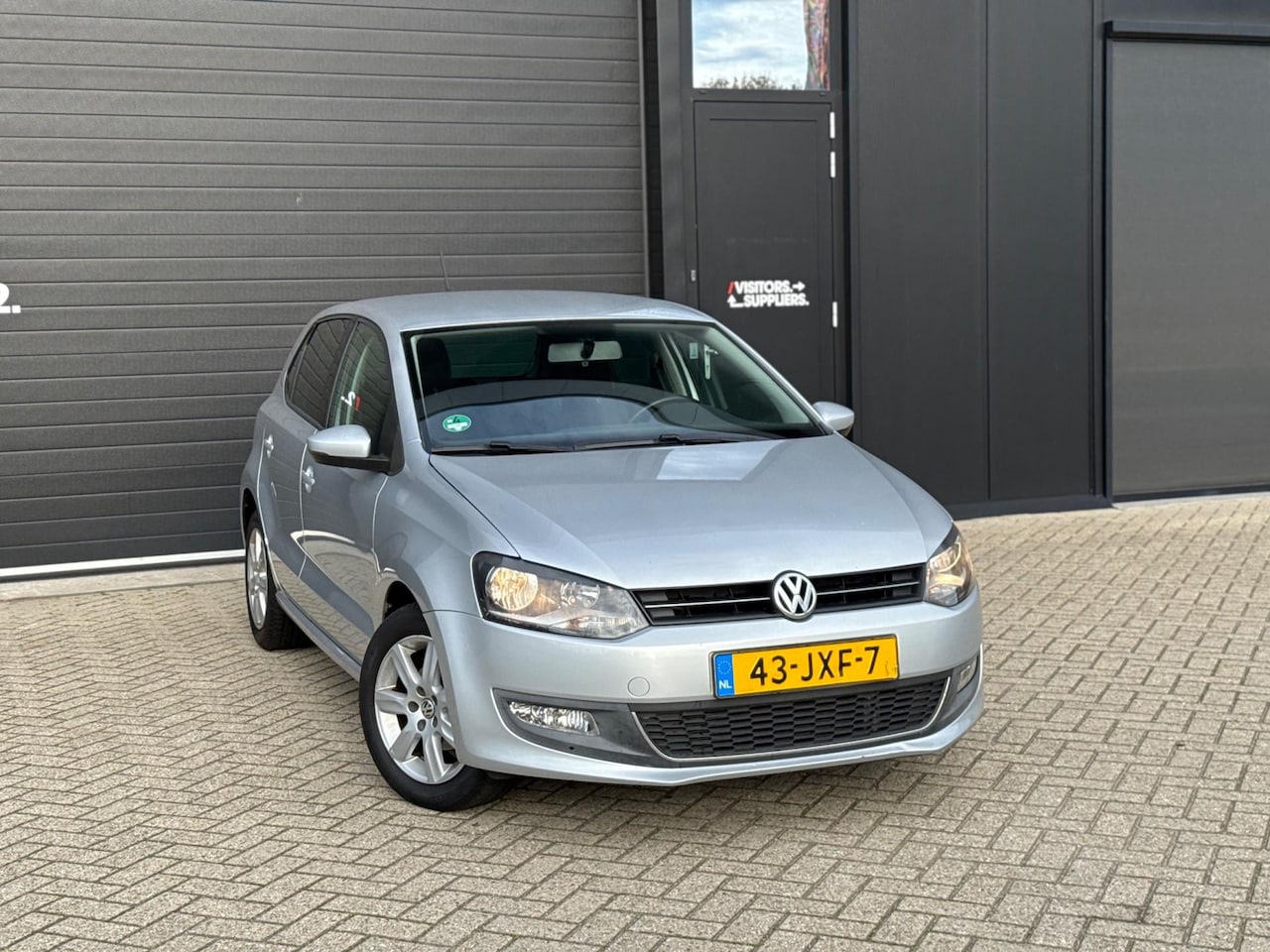 Volkswagen Polo - 1.4-16V Highline 5-DEURS NIEUWE APK AIRCO|CRUISE|D.RIEM VERVANGEN - AutoWereld.nl