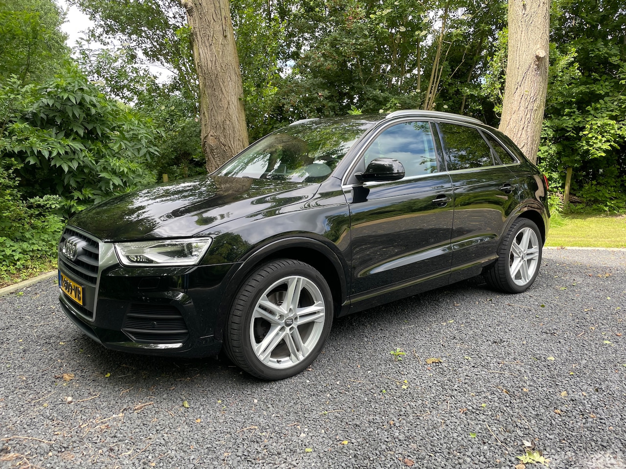 Audi Q3 - 2.0 TFSI quattro Sport Pro Line S Trekhaak - 19 inch - Elektr. achterklep - Dealer onderhouden - AutoWereld.nl