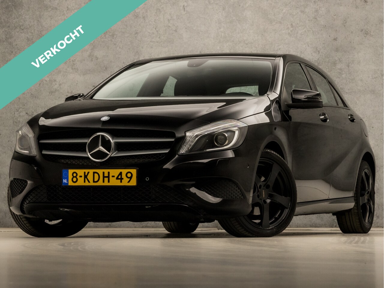 Mercedes-Benz A-klasse - 180 Black Sport Automaat (NAVIGATIE, NAP, CLIMATE, STOELVERWARMING, LEDER, SPORTSTOELEN, X - AutoWereld.nl