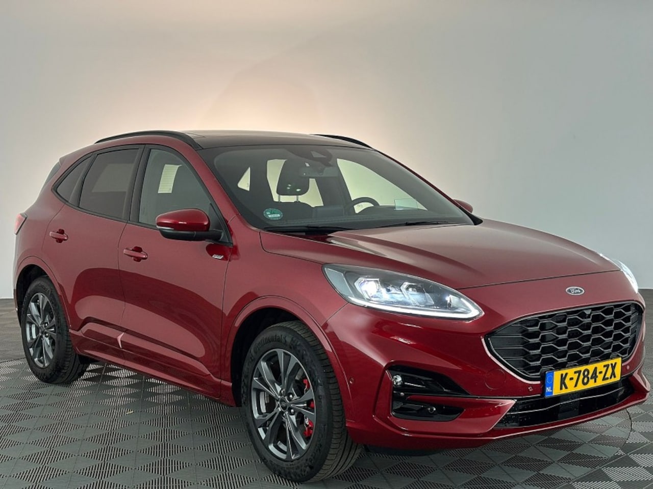 Ford Kuga - 2.5 PHEV ST-Line X | PANORAMADAK | B&O | Head-Up | Trekhaak - AutoWereld.nl