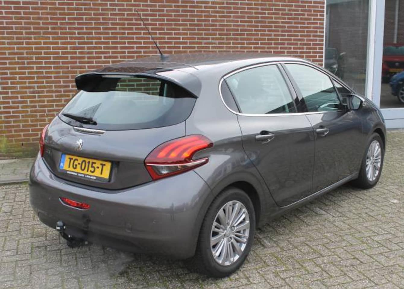 Peugeot 208 - 1.2 Puretech 82pk 5D Executive